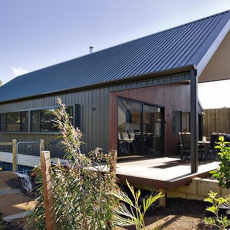 Margaret River Bungalow-1-street - stylish stay Exteriör bild