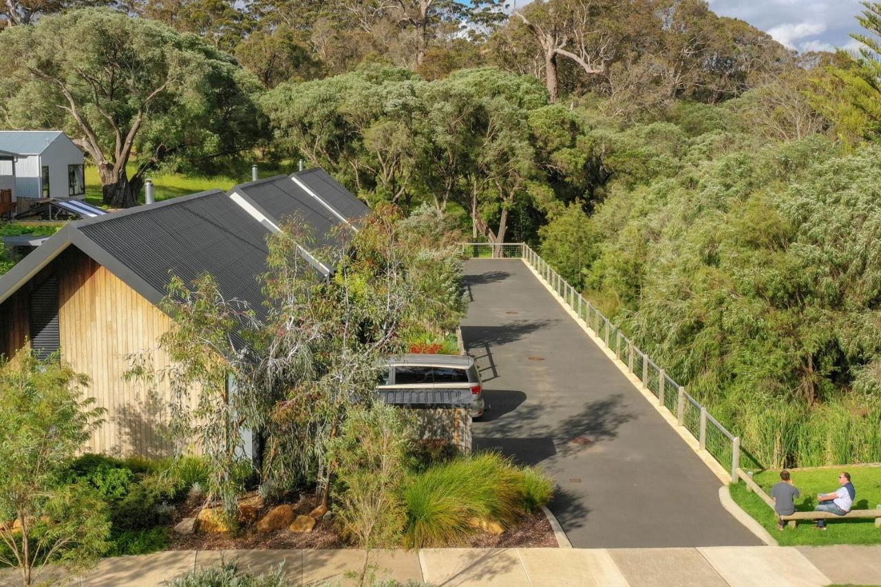 Margaret River Bungalow-1-street - stylish stay Exteriör bild