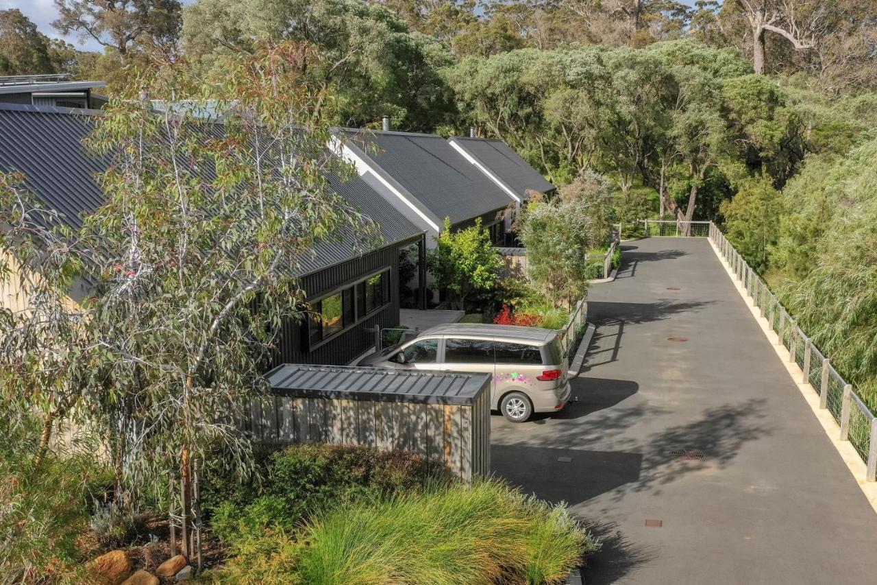 Margaret River Bungalow-1-street - stylish stay Exteriör bild