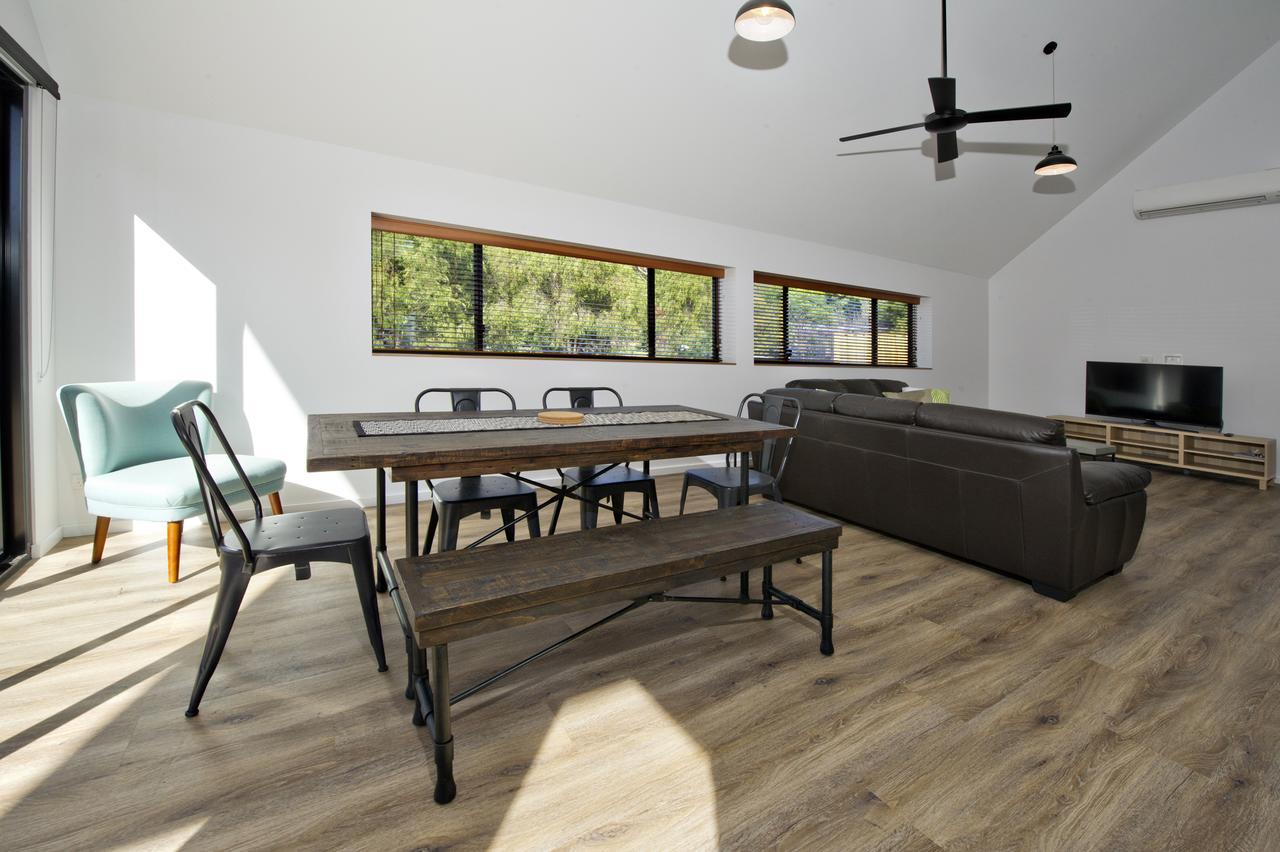Margaret River Bungalow-1-street - stylish stay Exteriör bild