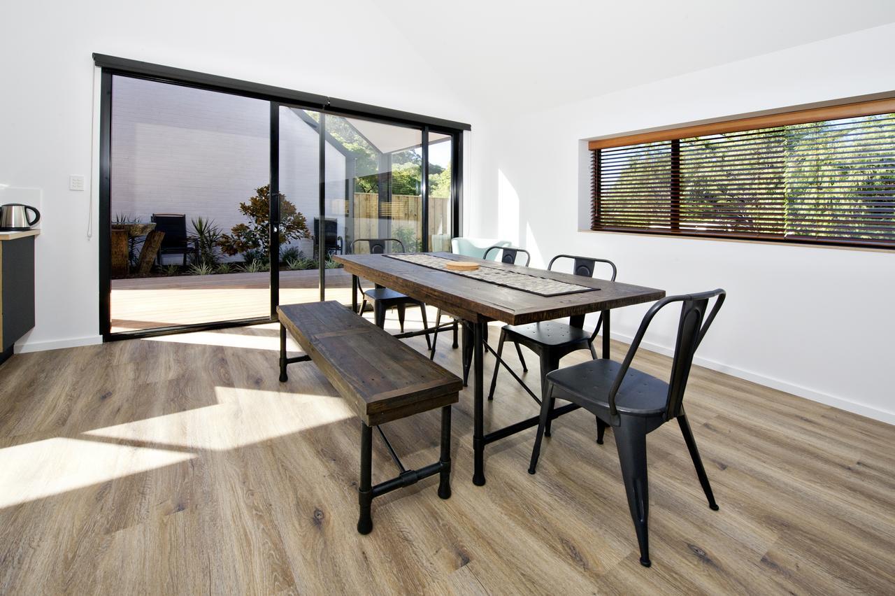 Margaret River Bungalow-1-street - stylish stay Exteriör bild
